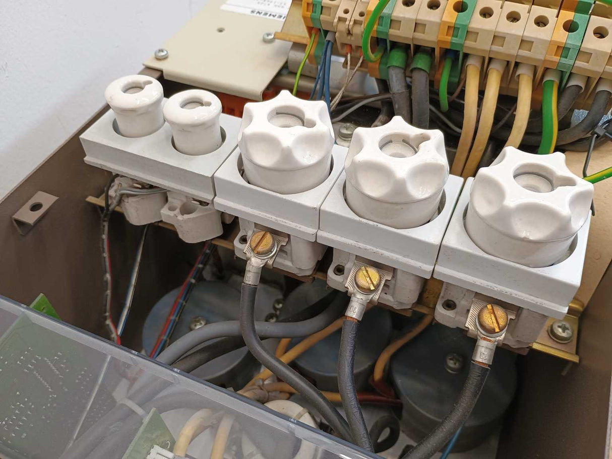 Siemens 6SE4725 Simovert P Drive