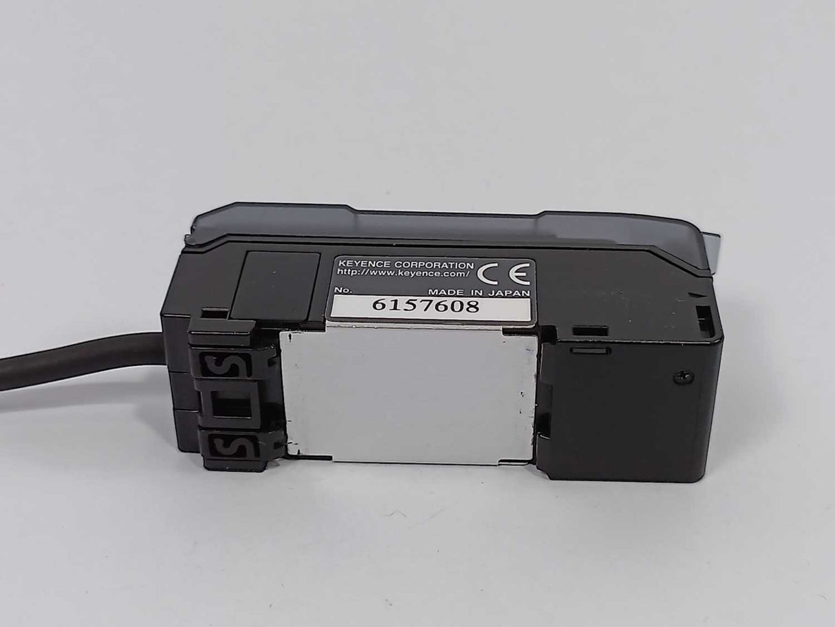 KEYENCE  CZ-V21 Digital RGB Sensor