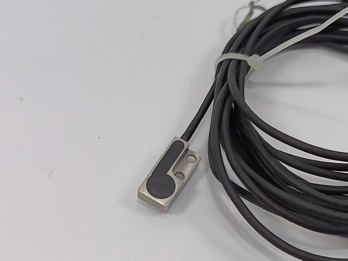 KEYENCE  EH-0872 Proximity Sensor