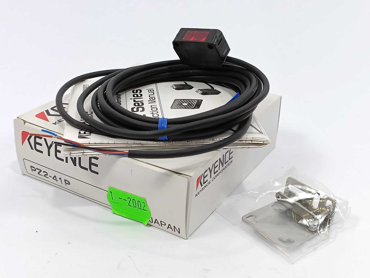 KEYENCE  PZ2-41P Photoelectric Sensor