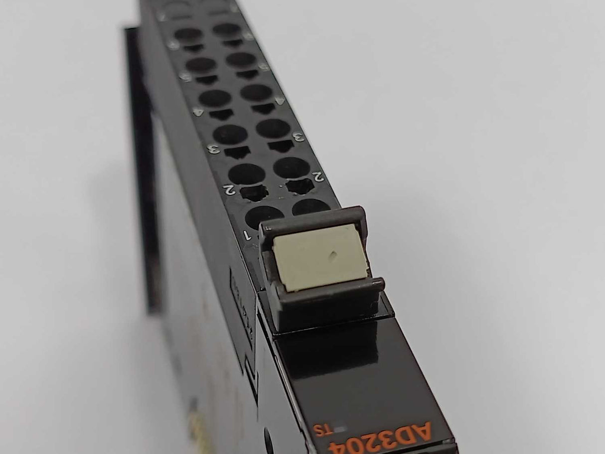 OMRON NX-AD3204 Analog Input Unit