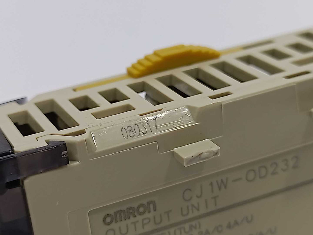 OMRON CJ1W-OD232 Output Unit
