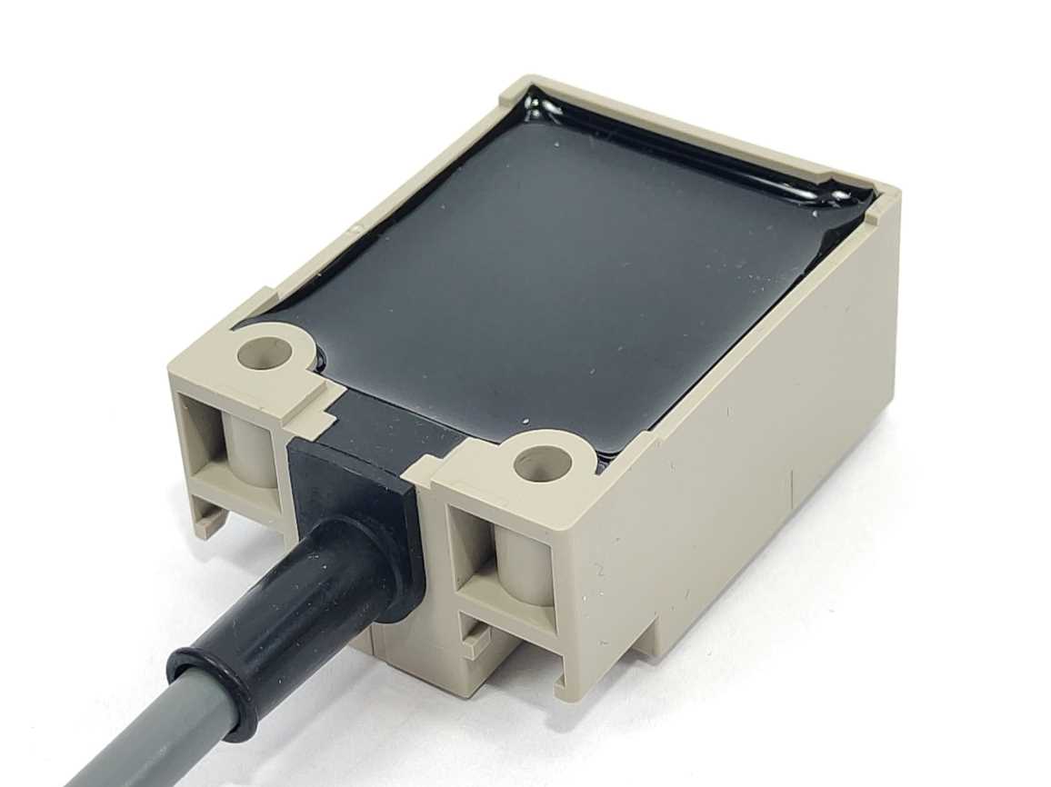 OMRON V680-HS63-W 2m ID System Antenna