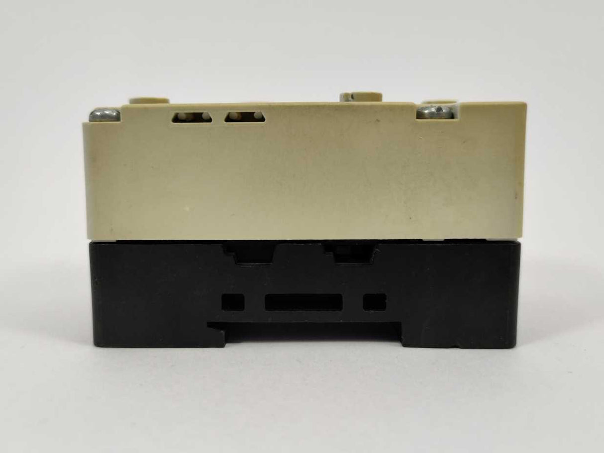 Siemens 3RG9001-0AA00 AS Interface user module w/ 3RG9010-0AA00