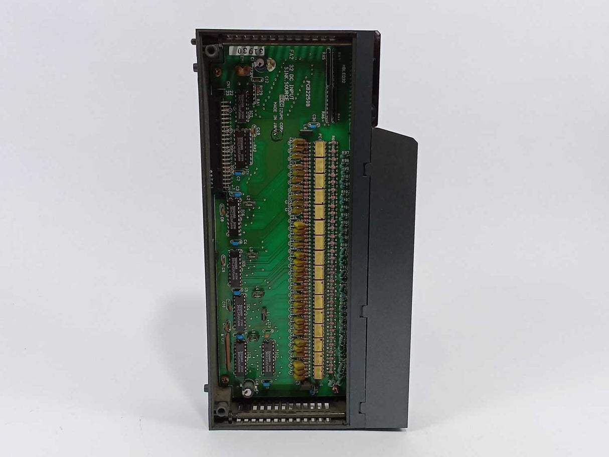 Idec Izumi Corp. PF2-N32B FA-2 32 DC 24V In Source-Sink