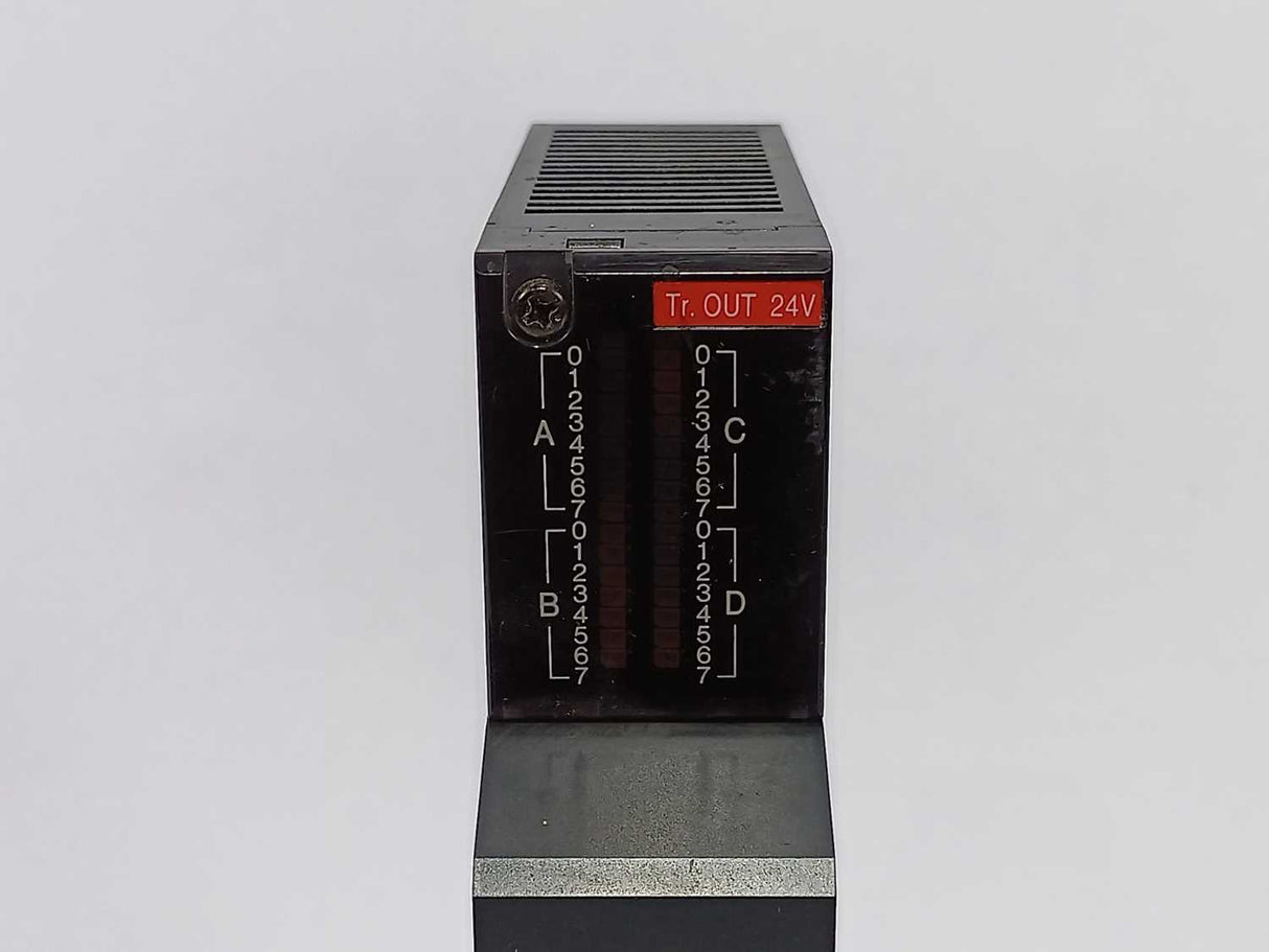 Idec Izumi Corp. PF2-T32K FA-2 32Tr. Output 12-24V Sink