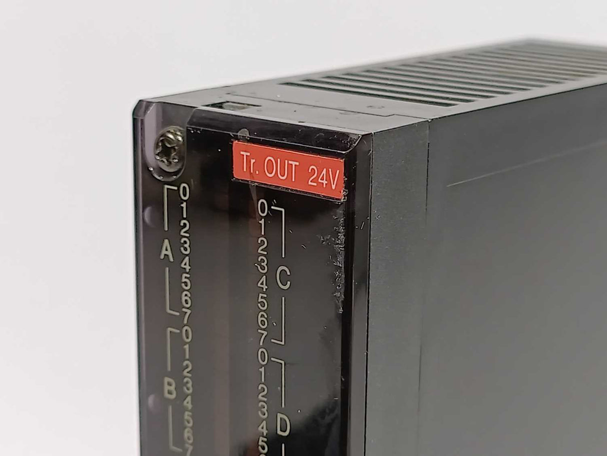 Idec Izumi Corp. PF2-T32K FA-2 32Tr. Output 12-24V Sink