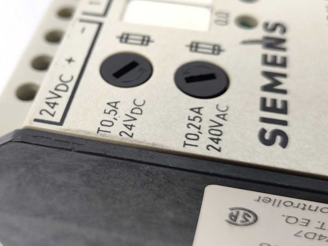 Siemens 6ES5101-8UA13 SIMATIC S5 101U Controller
