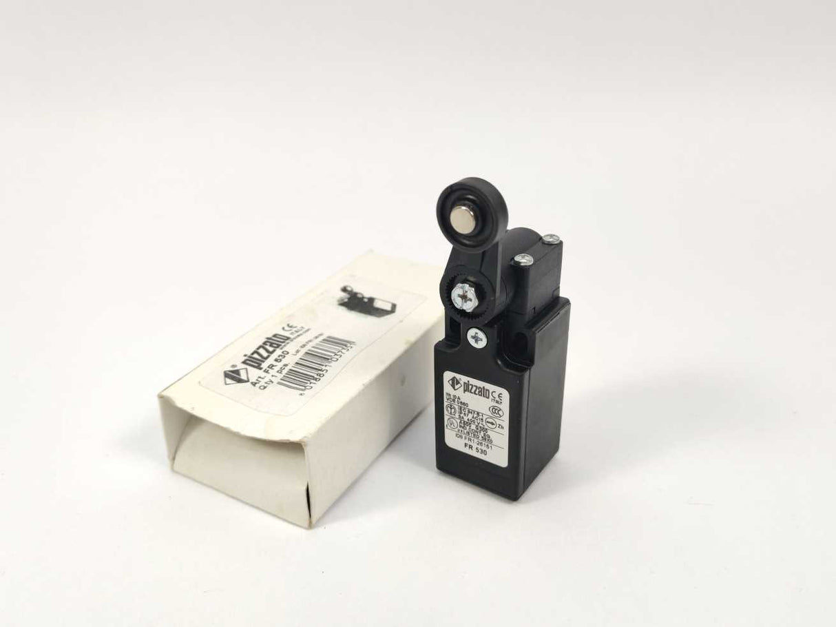 Pizzato FR530 Position Switch With Roller Lever