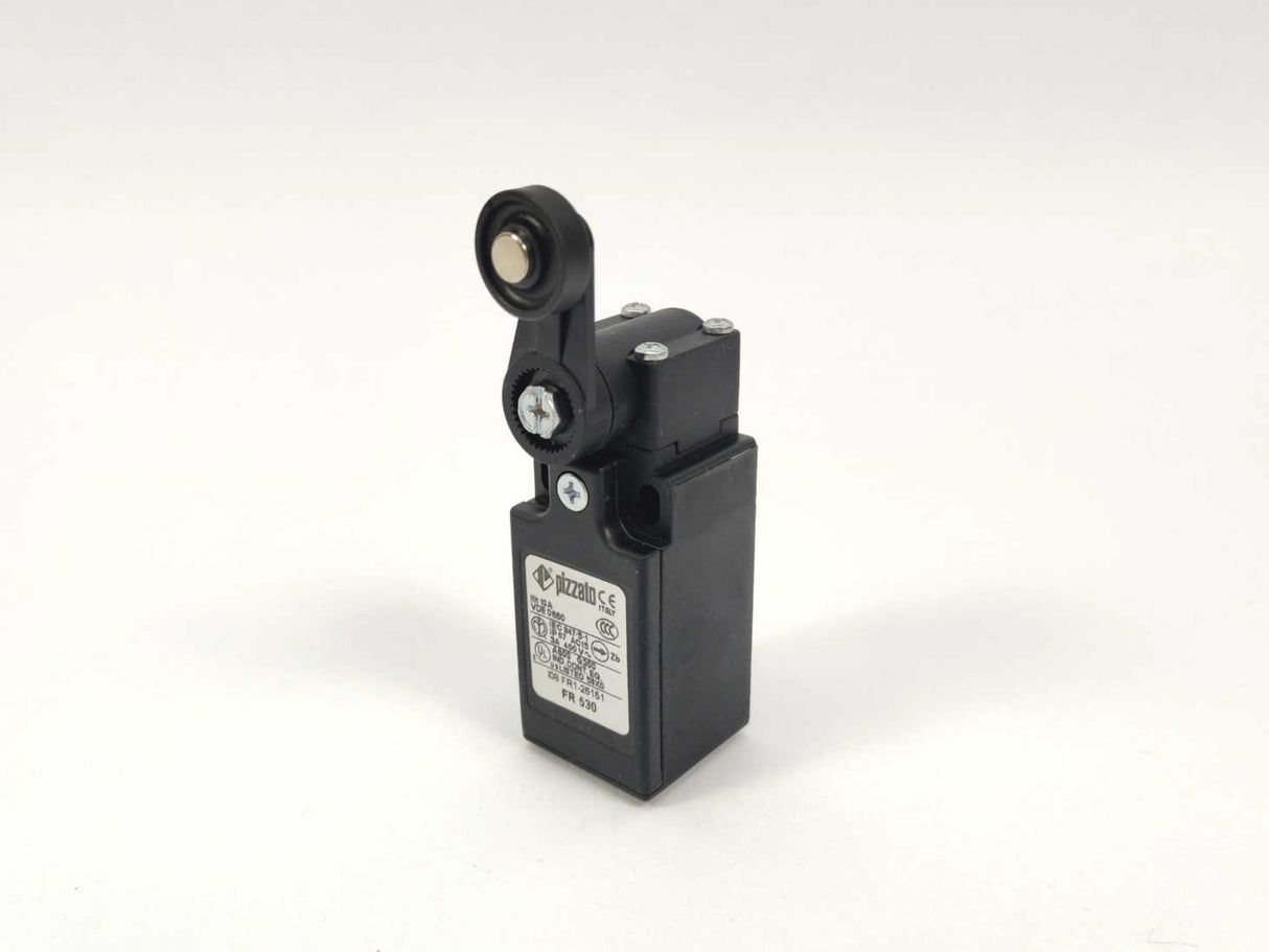 Pizzato FR530 Position Switch With Roller Lever