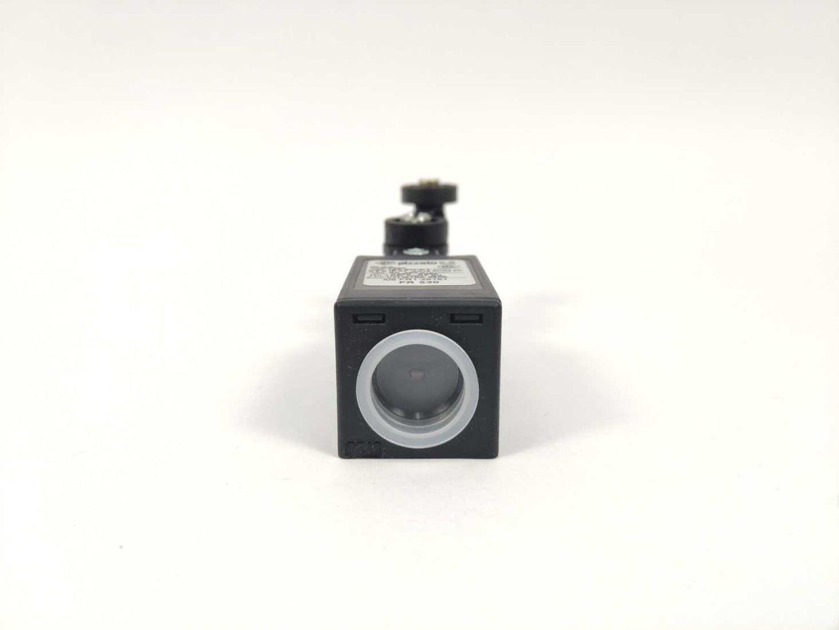 Pizzato FR530 Position Switch With Roller Lever