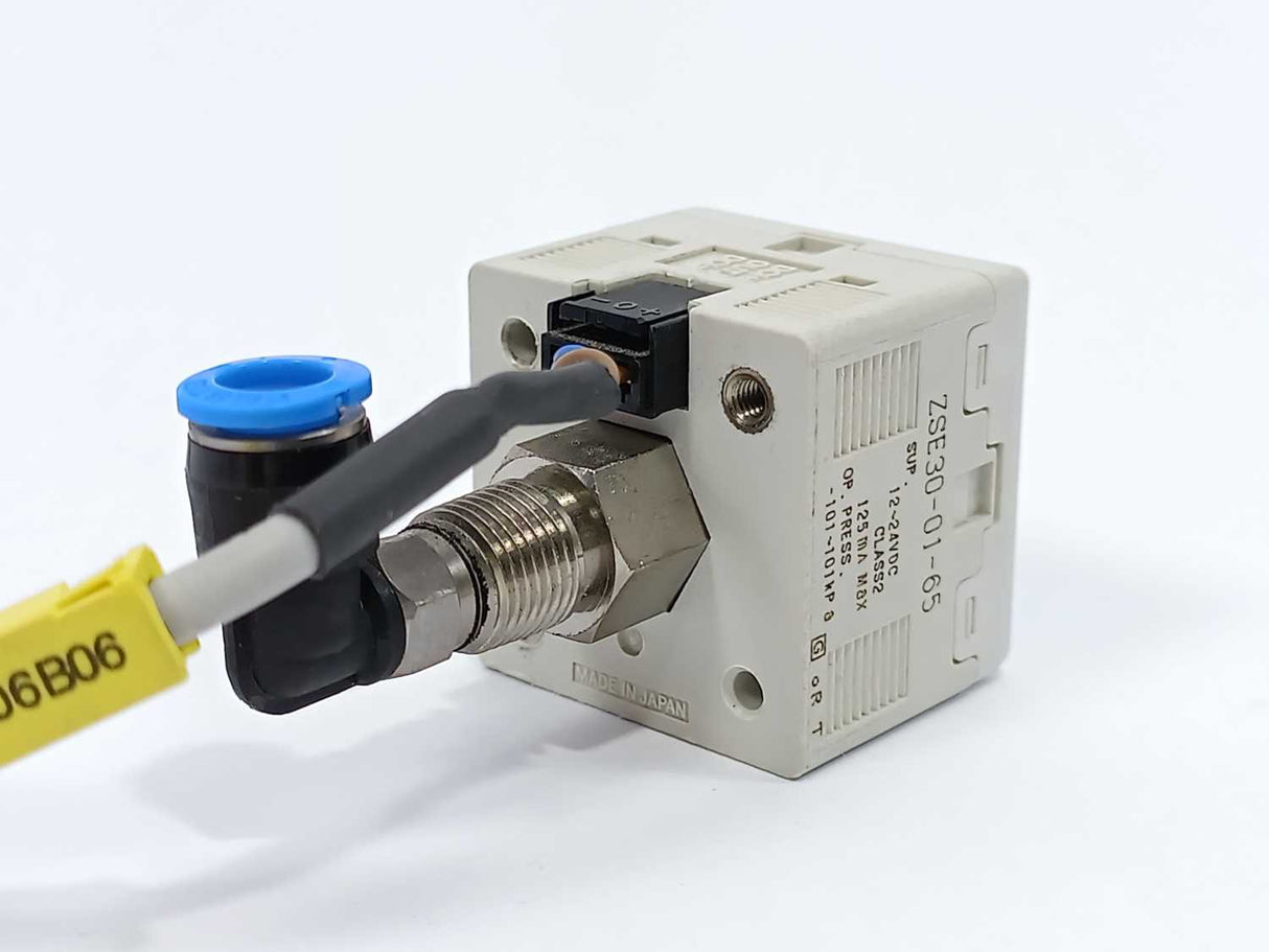 SMC ZSE30-01-65 Vacuum Switch