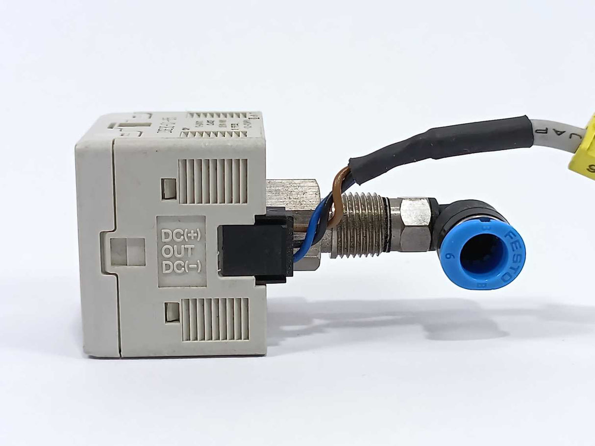 SMC ZSE30-01-65 Vacuum Switch