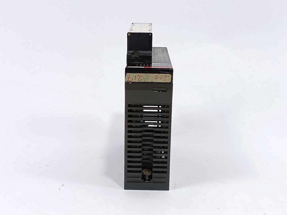 Idec PF3S-T16K INTERNAL 130mA, 12-24VDC, 0.5A/PT