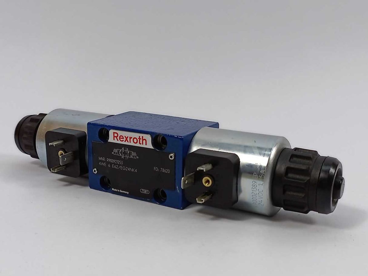 Bosch / Rexroth 4WE 6 E62/EG24NK4 R900921253 Valve