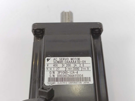 OMRON / YASKAWA SGMAH-04AAA41D-0Y AC SERVO MOTOR