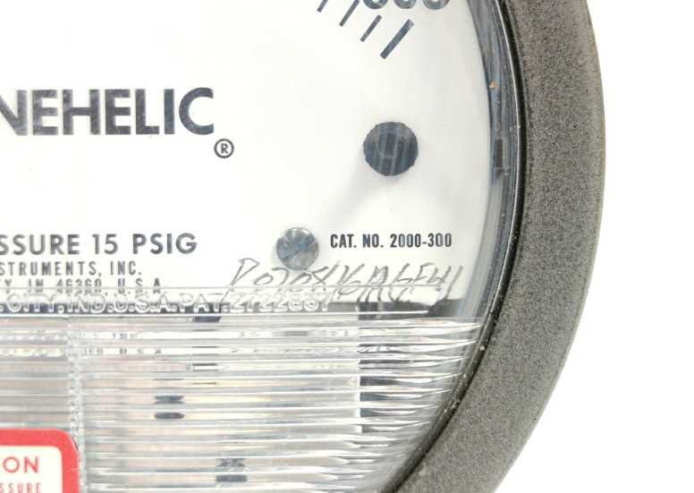 Dwyer 2000-300 MM Magnehelic Pressure Gauge max. 15 PSIG