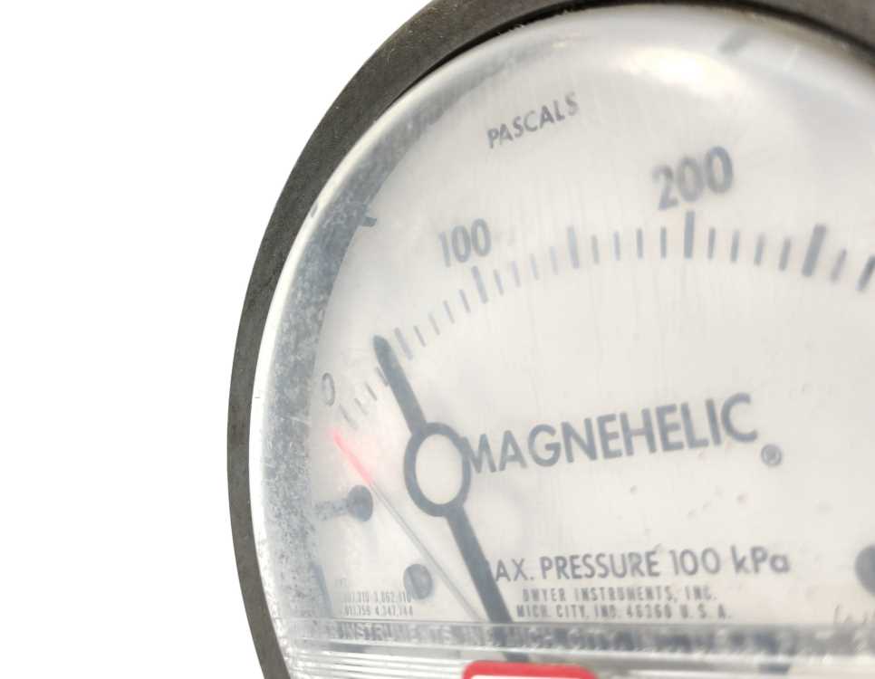 Dwyer 2000-300PA Magnehelic Pressure Gauge max. 100kPa