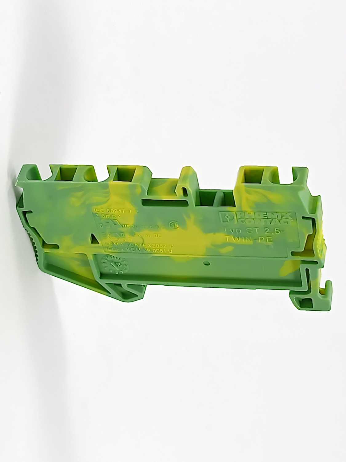 Phoenix Contact 3031267 ST 2,5-TWIN-PE Terminal Block. 50 pcs.