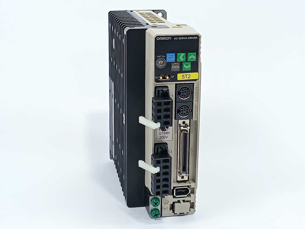 OMRON R88D-GT04H AC Servo Driver