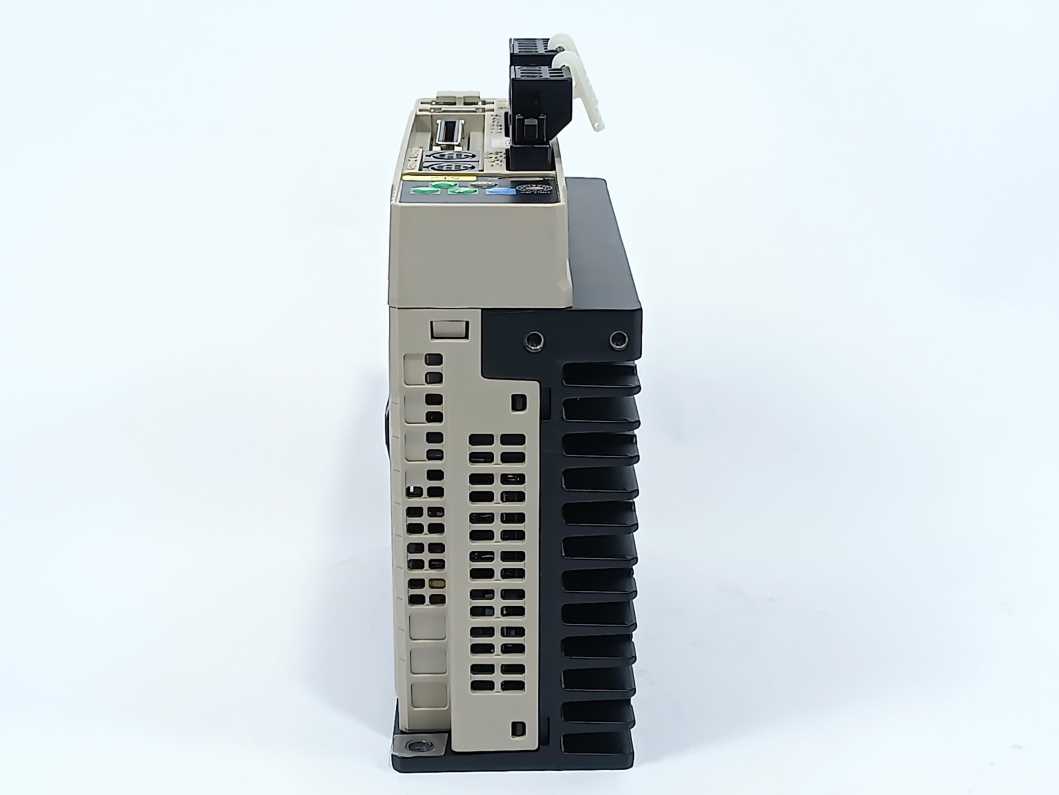 OMRON R88D-GT04H AC Servo Driver