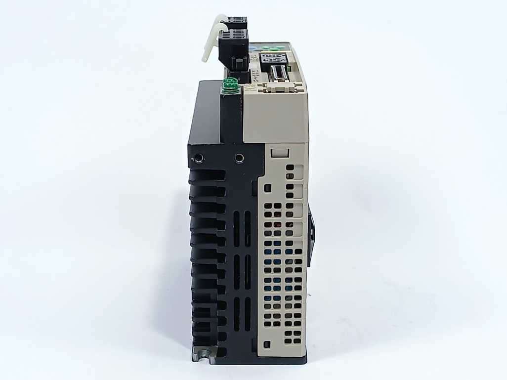 OMRON R88D-GT04H AC Servo Driver