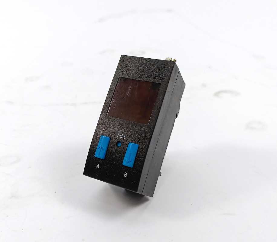 Festo 529962 Pressure Sensors SDE1-D10-G2-H18-L-P2-M8