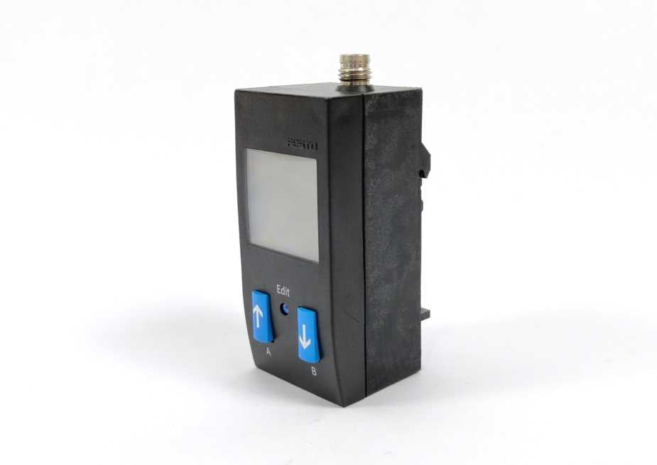 Festo SDE1-D10-G2-H18-C-P1-M8 Pressure Sensors With Display 192030