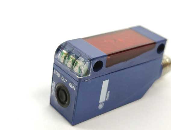 TELEMECANIQUE XUM0APSAM8 Photoelectric Proximity Switch