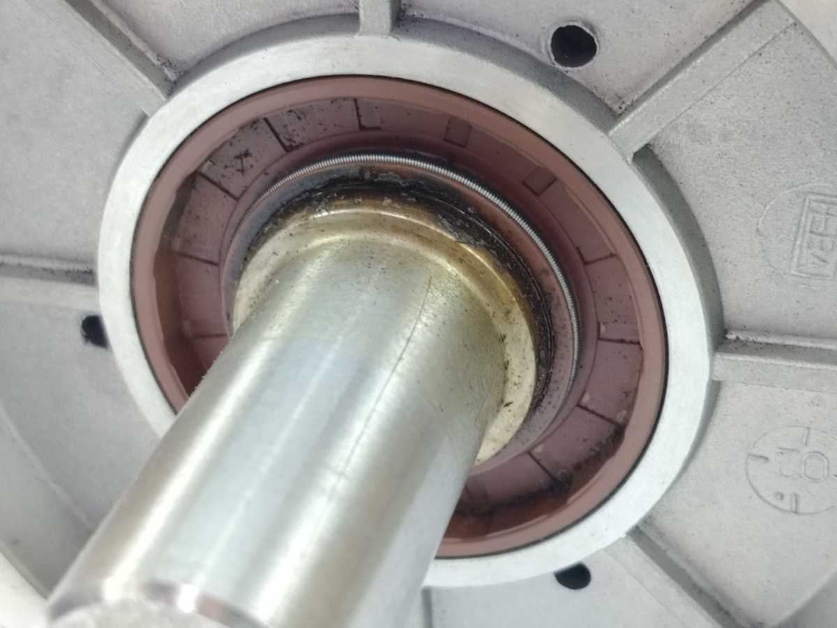 Rexroth Indramat MKD090B-035-GG1-KN Permanent Magnet Motor