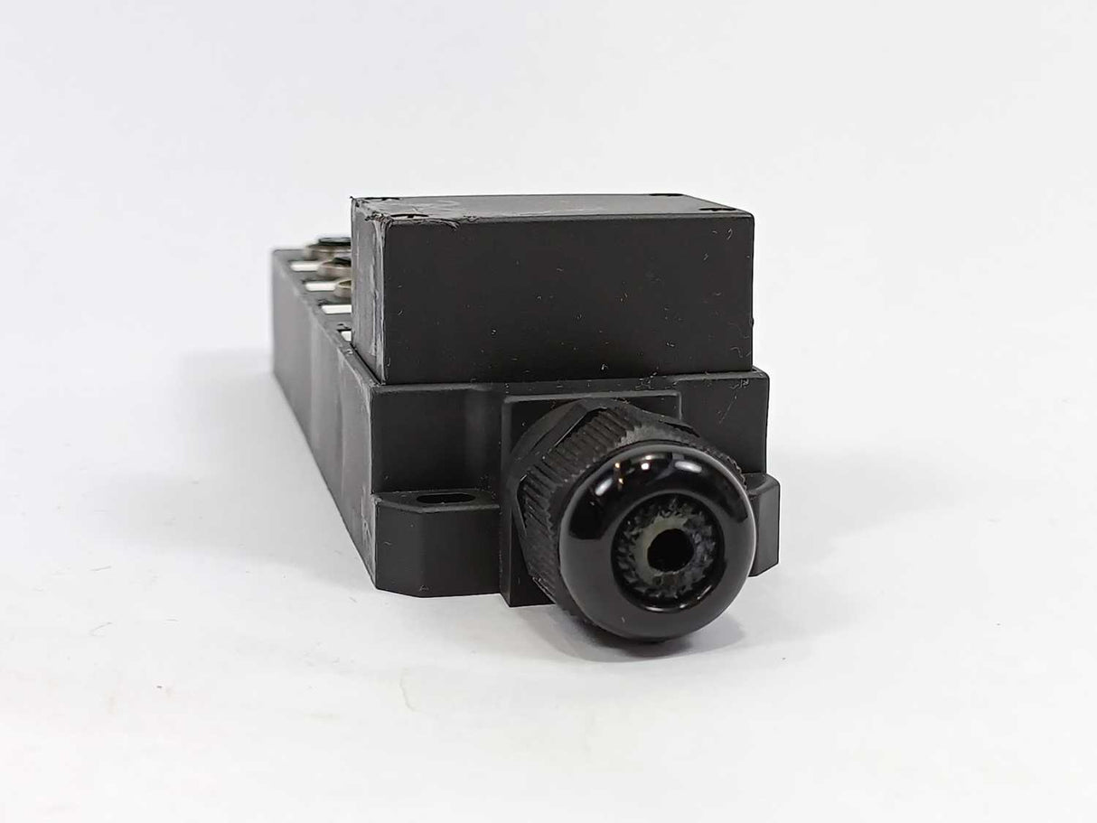 MURR Elektronik 27772 Passive Distribution Box With 8x M12 I/O (8-way)