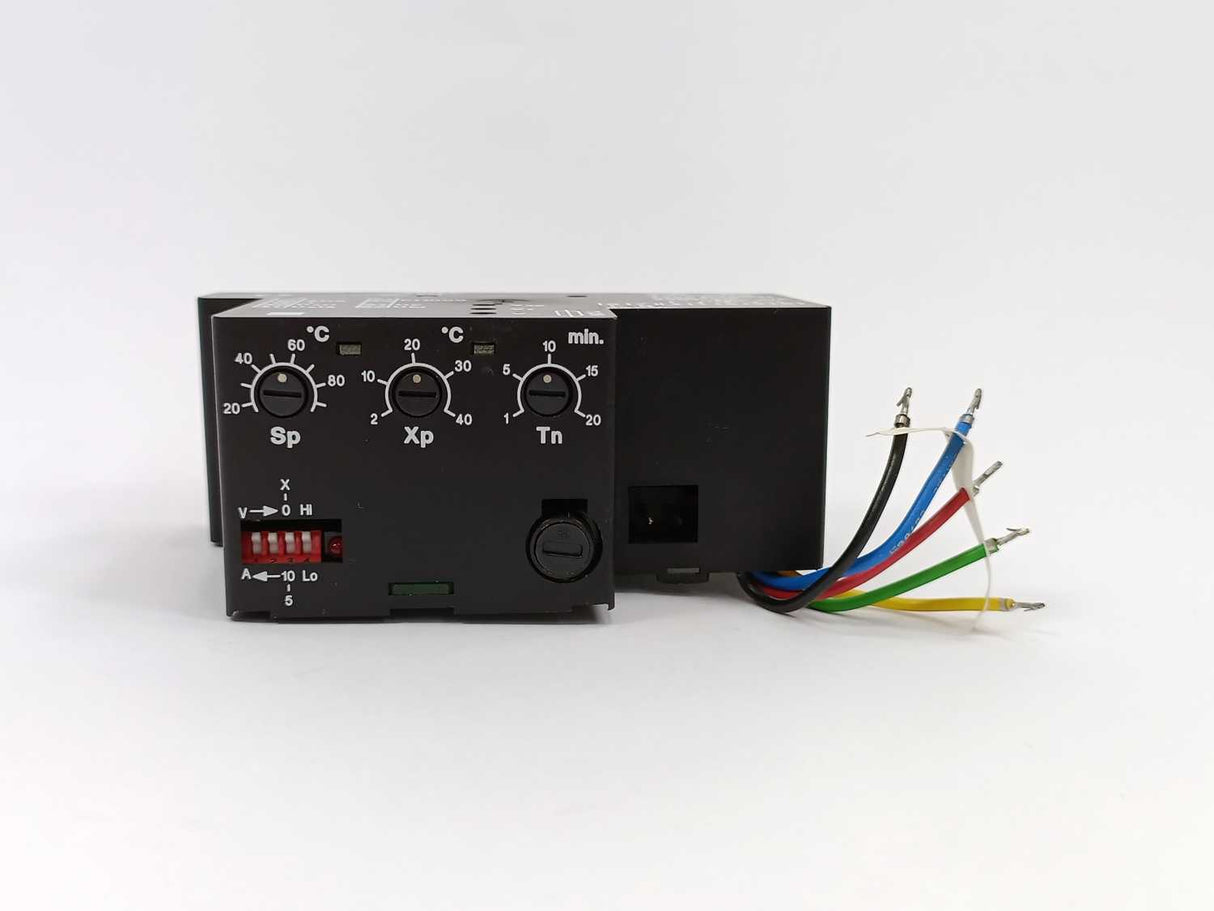 Danfoss 082B3319 AMER P/PI Controller 230V 50Hz 3VA