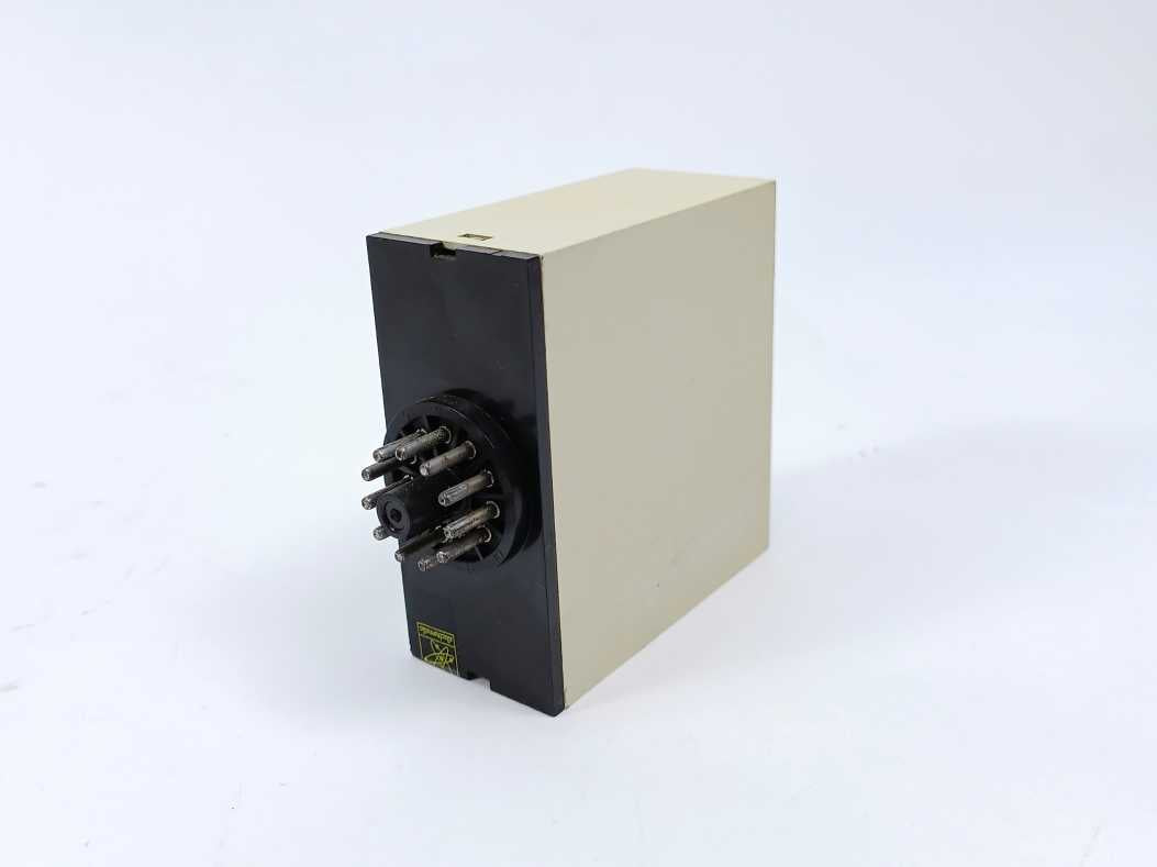Electromatic ST125 220 S-System Relay 220VAC PT 100 Range 100C