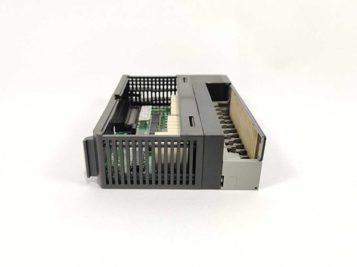 Mitsubishi A1SY10EU Output Unit. Changed from US 120V to 220V