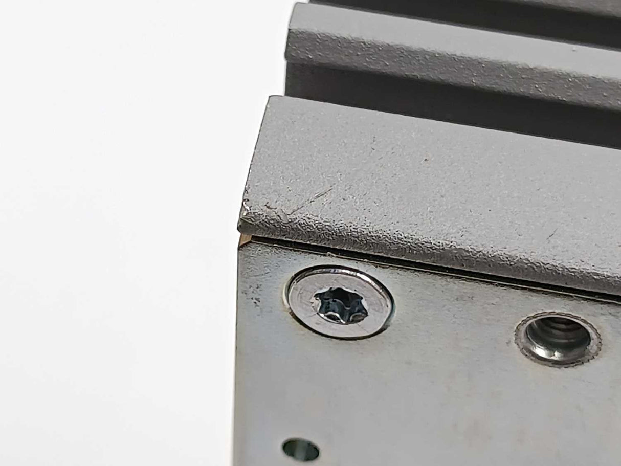 Siemens 9AC2112-8BA12-0KA1 SIMATIC IPC227E MindConnect Nano