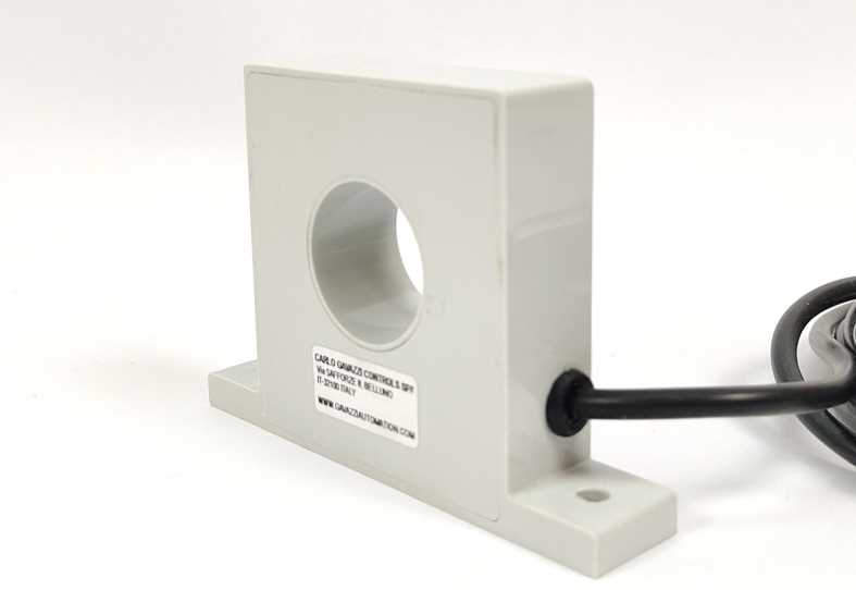 Carlo Gavazzi A82-20100 Current Transformer