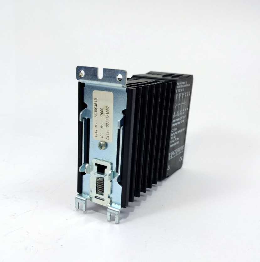Intercable Danmark / IC Electronic SC3DA4010 AC Semiconductor 3 Phase Contactor