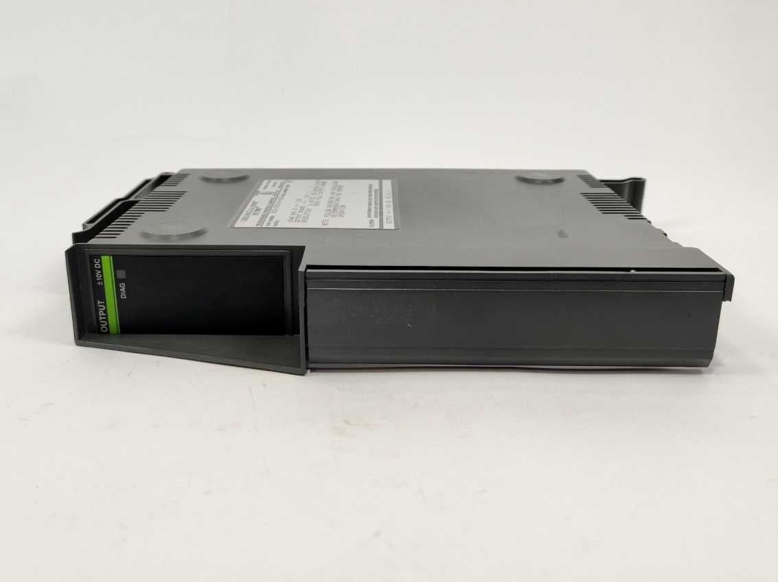 GIDDINGS & LEWIS 502-03518 -00R4 PiC900- Output ±10V DC Module, 8 ch