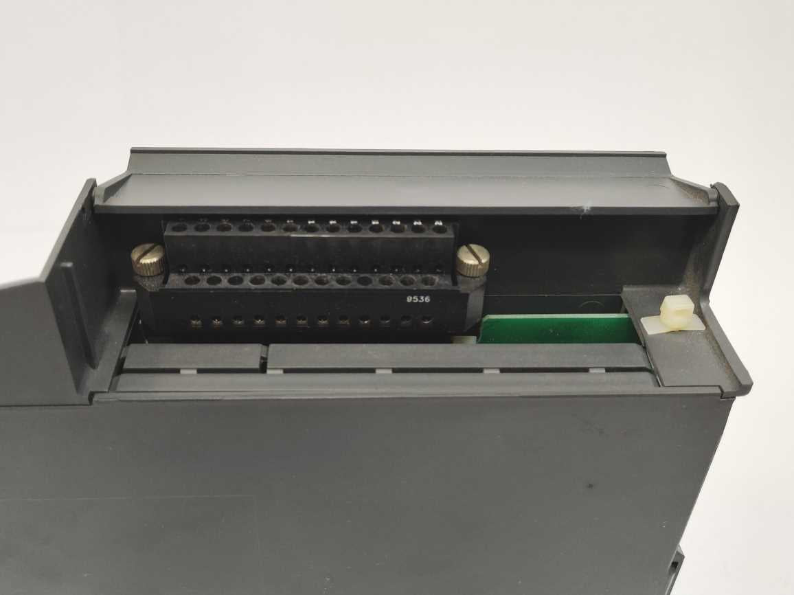 GIDDINGS & LEWIS 502-03518 -00R4 PiC900- Output ±10V DC Module, 8 ch