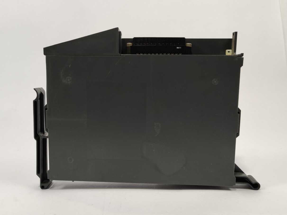 GIDDINGS & LEWIS 502-03518 -02R1 PiC900 - Output ±10V DC Module, 8 ch