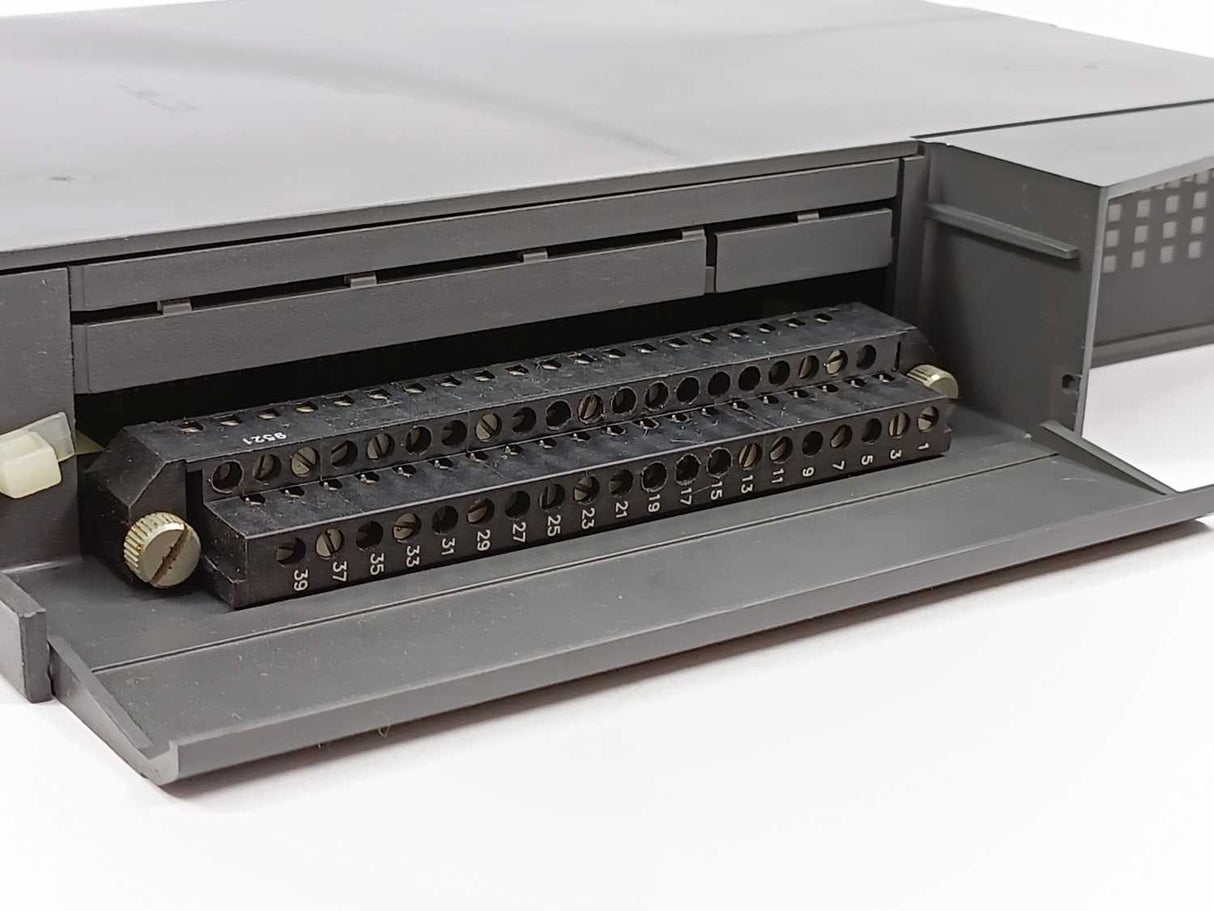 GIDDINGS & LEWIS 502-03605-00R1 PiC900 Programmable Industrial Computer