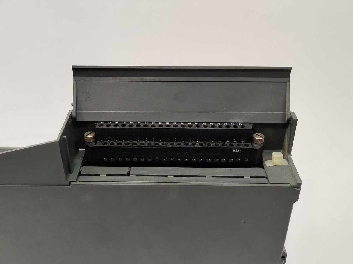 GIDDINGS & LEWIS 502-03640-00R1 PiC900, OUTPUT 24V DC