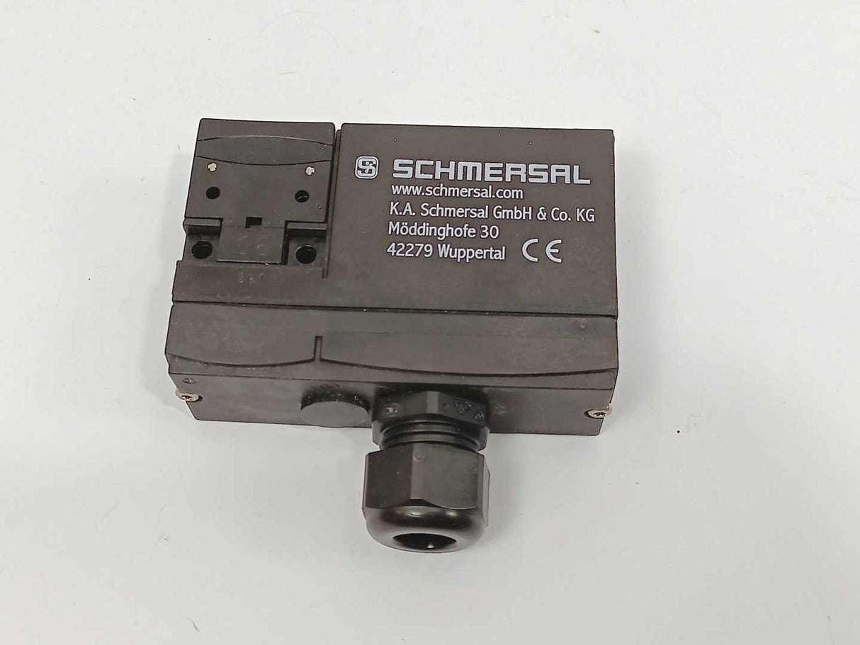 Schmersal 101141020 AZM 170-02ZRKA , SAFETY INTERLOC SWITCH