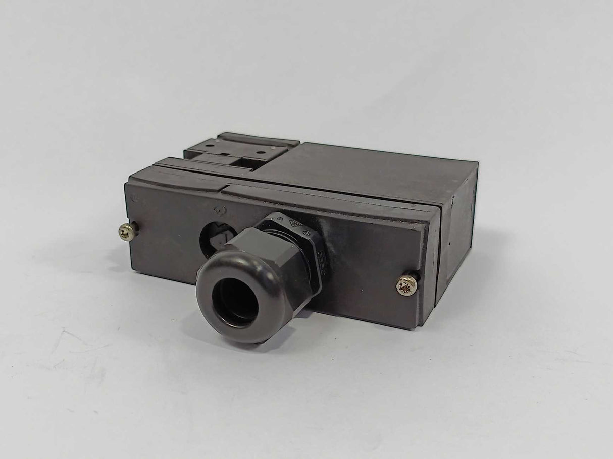 Schmersal 101141640 AZM 170-02zka, 24VAC/DC. SOLENOID INTERLOCKS