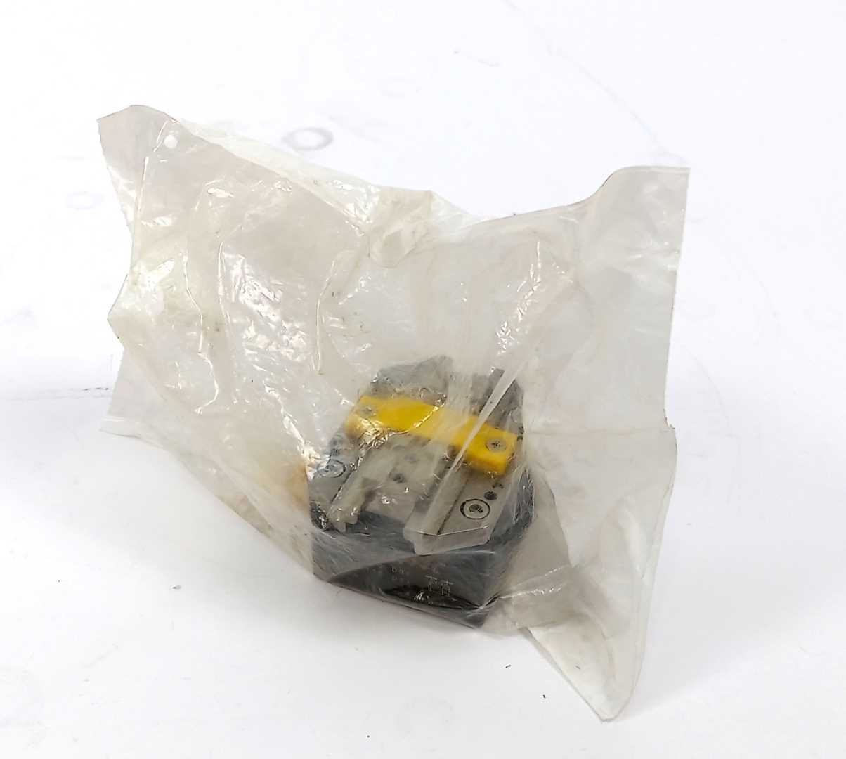 GIMATIC MG-0051 Parallel self-centring pneumatic gripper, 2/8 bar, G1/8