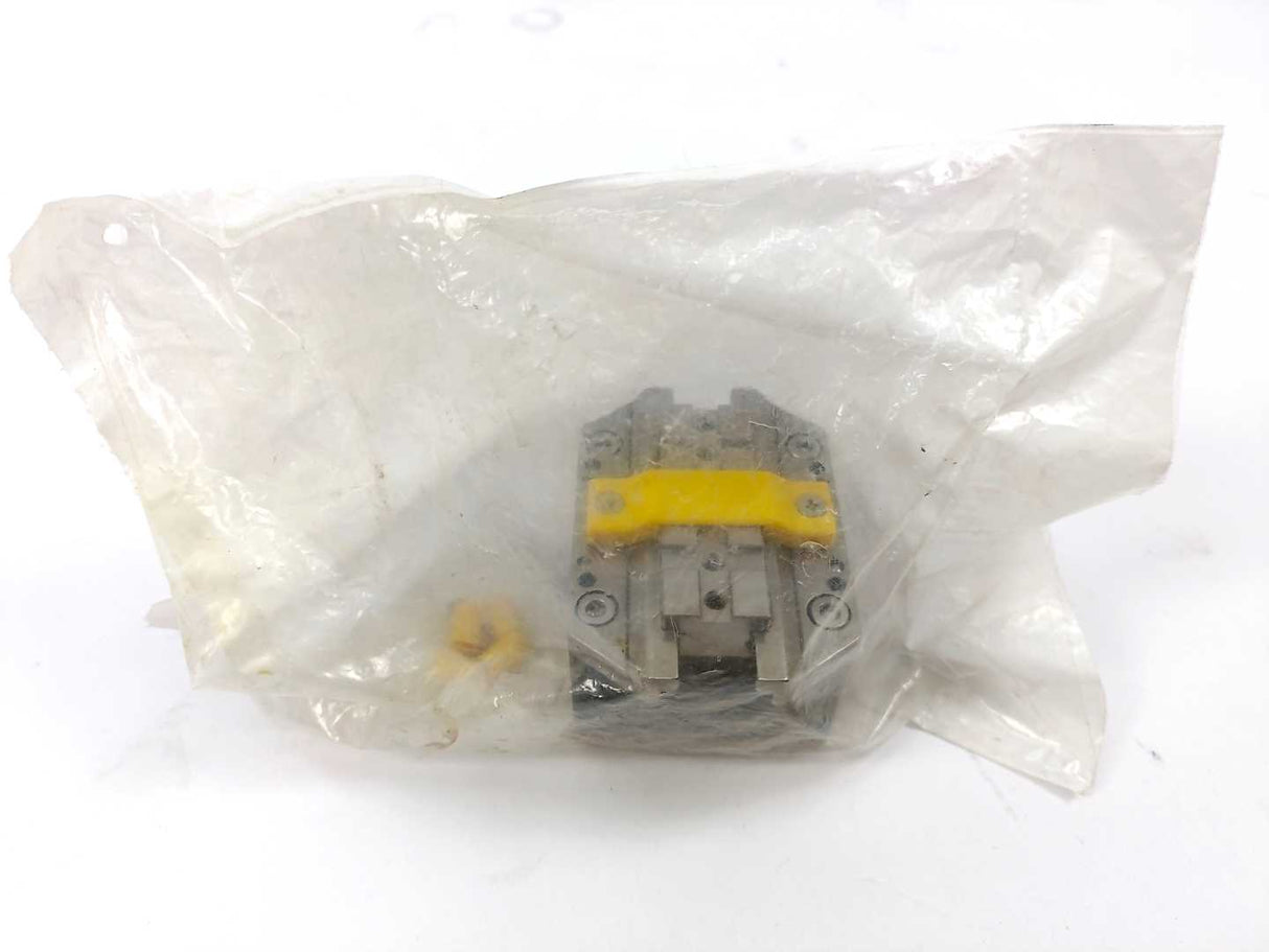 GIMATIC MG-0051 Parallel self-centring pneumatic gripper, 2/8 bar, G1/8