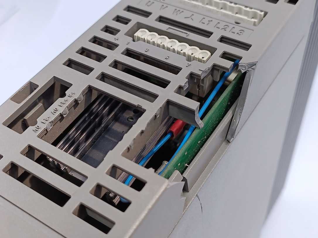 Stöber DBE140 1.4kW Servo Drive. mechanical damage