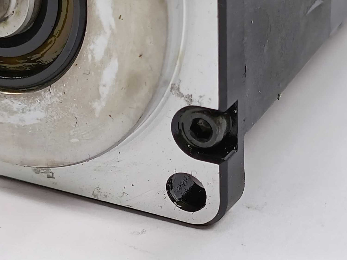 FANUC LTD A06B-0113-B175#0008 AC Servo Motor B0.5/3000