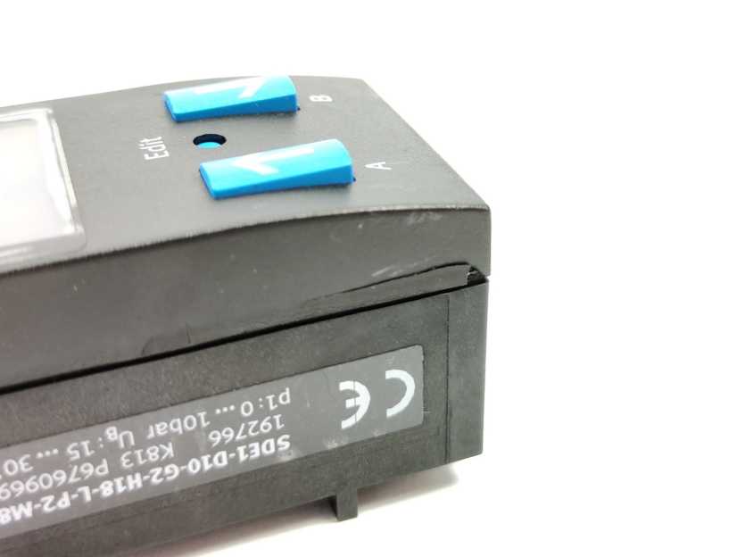 Festo 192766 SDE1-D10-G2-H18-L-P2-M8 Pressure Sensor