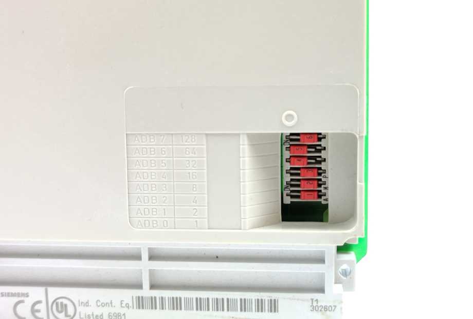 Siemens 6ES5470-4UA13 C79458-L7000-B379 SIMATIC S5 Analog Output